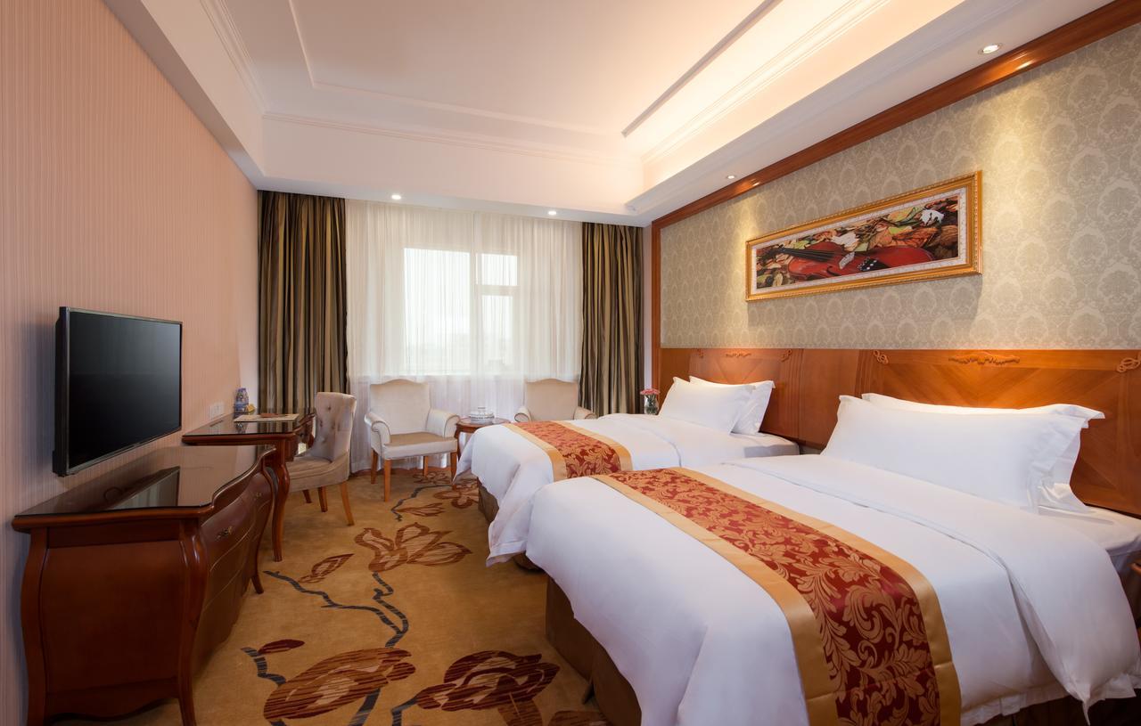 Vienna 3 Best Hotel Meilong Road Shenzhen Exteriör bild